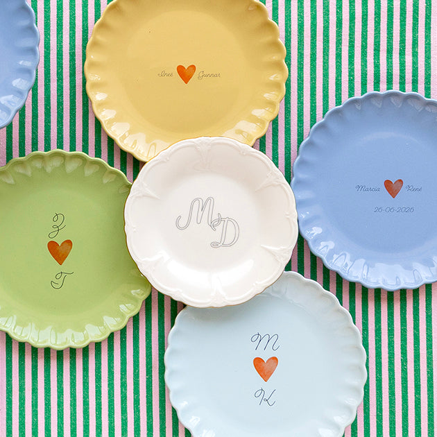 Frisblauw feestbord in combinatie met alle andere kleuropties