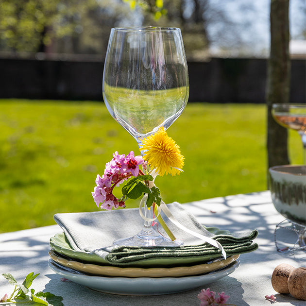 Elegant wijnglas wit en rood
